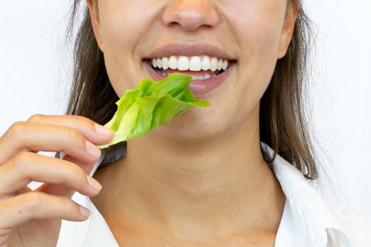 Slecht gevoel na eten van ongezonde snack Slecht gevoel na eten van ongezonde snack