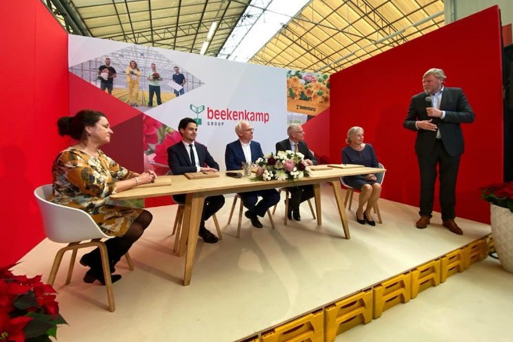 Overheid en tuinbouw tekenen energieconvenant Overheid en tuinbouw tekenen energieconvenant