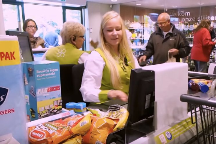 Meeste geld gaat naar sigaretten, cola en bier Meeste geld gaat naar sigaretten, cola en bier